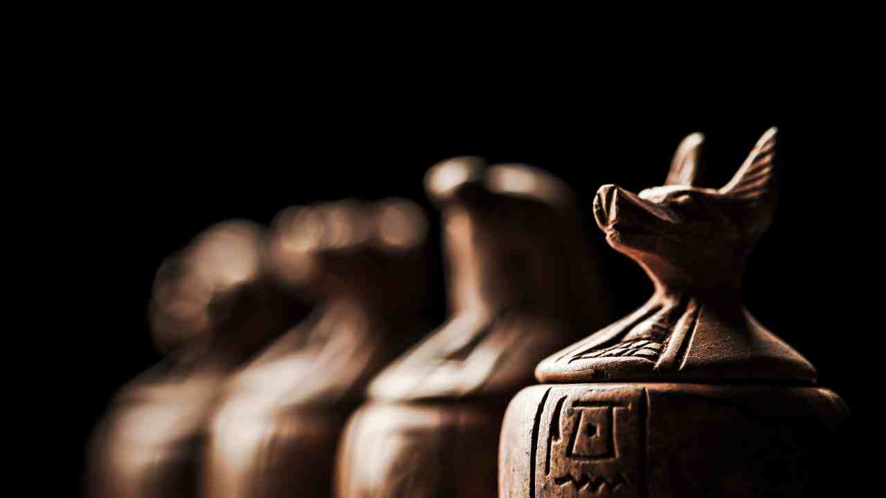Egyptian Chess Sets: A Guide to the Best Pieces