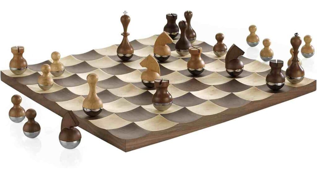 Wobble Minimalist Chess Sets